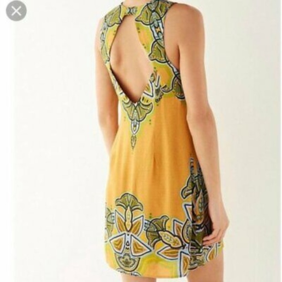 Urban Outfitters Ecote Guinevere Open-Back Dress - Picture 3 of 16